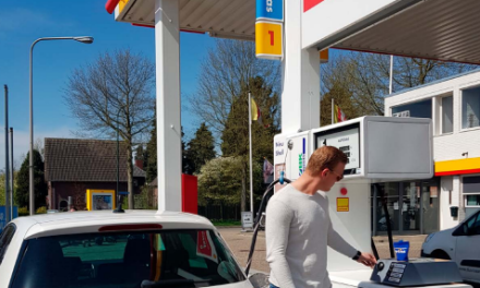 Waarom het tankstation vooral niet van het gas af moet