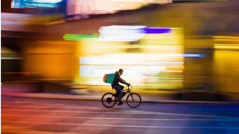 Welke kansen biedt flitsbezorging voor tankstations?